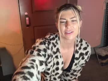 girl New Asian Webcam Girls with chloecumz4u