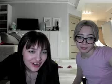 couple New Asian Webcam Girls with pinkdoll1