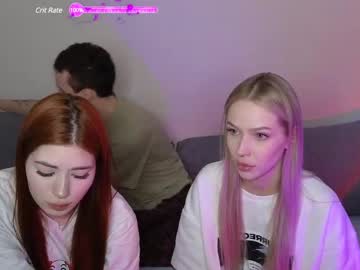 couple New Asian Webcam Girls with mmkakpoxyi22