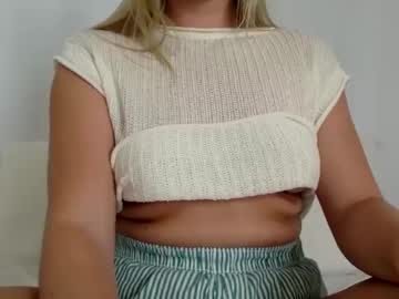 girl New Asian Webcam Girls with innocentblonde789